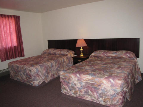Pelican Rapids Inn & Suites - Pelican Rapids Inn & Suites - Ekeau