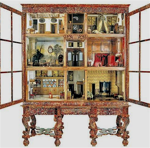 doll house history