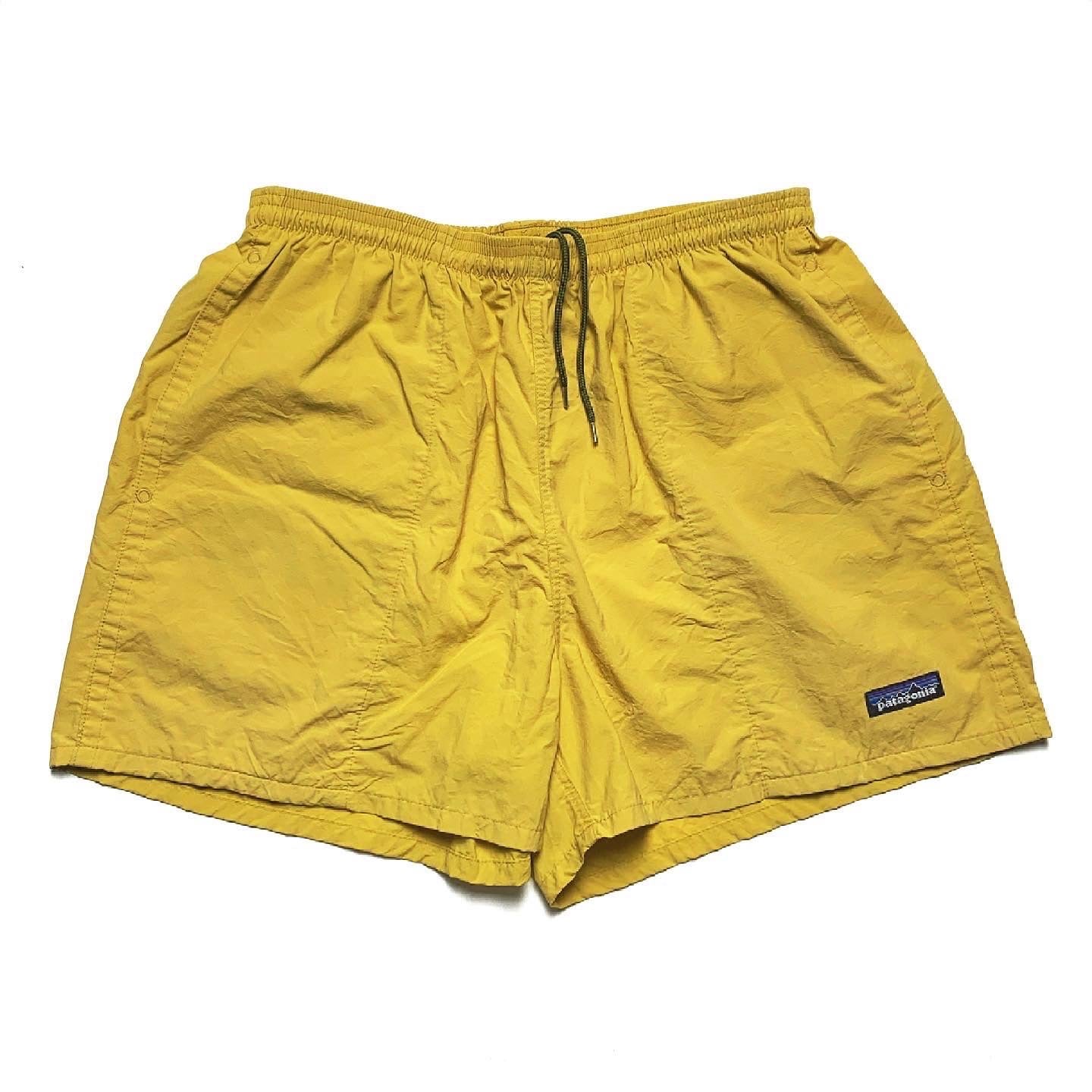 1990s Patagonia Made In The U.S.A. 4” Baggies Shorts, Yellow/Grey (M)