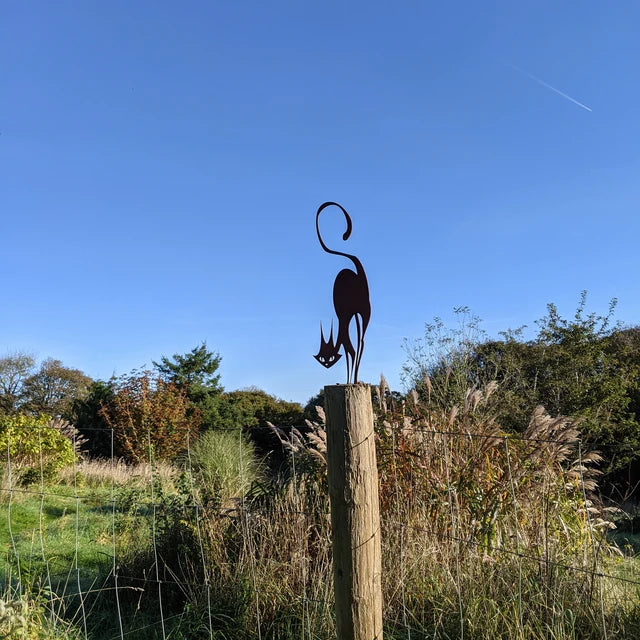 Rusty Metal Cat Fence Topper Decor