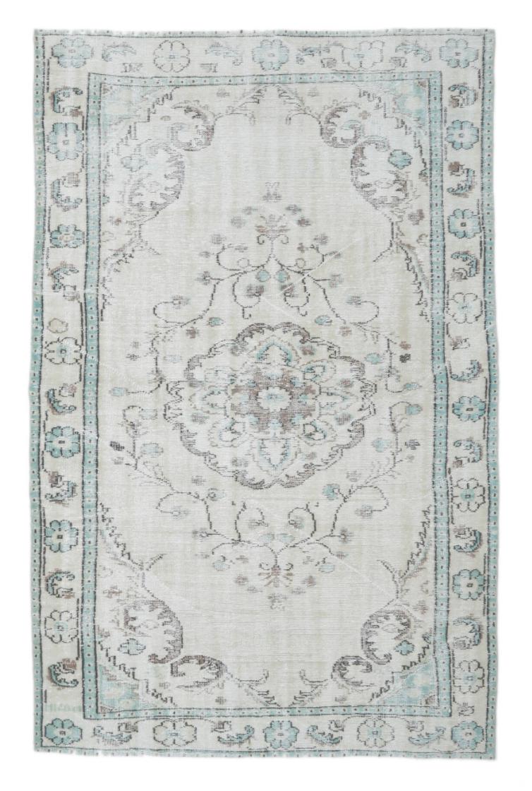 tussen staal Leraren dag Vintage Turkish Rug - Faded Beige w/ Turquoise Border - 100% Wool -  Handmade - One Of A Kind - Low Pile | The Nue Look | At Home