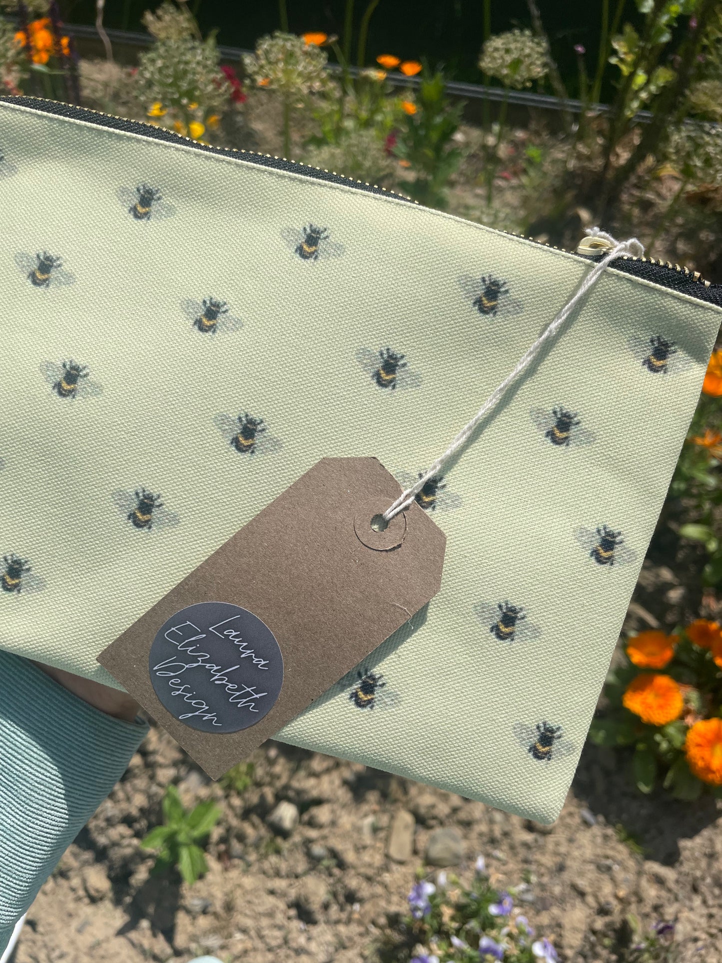 Bee Design Zipper Pouch