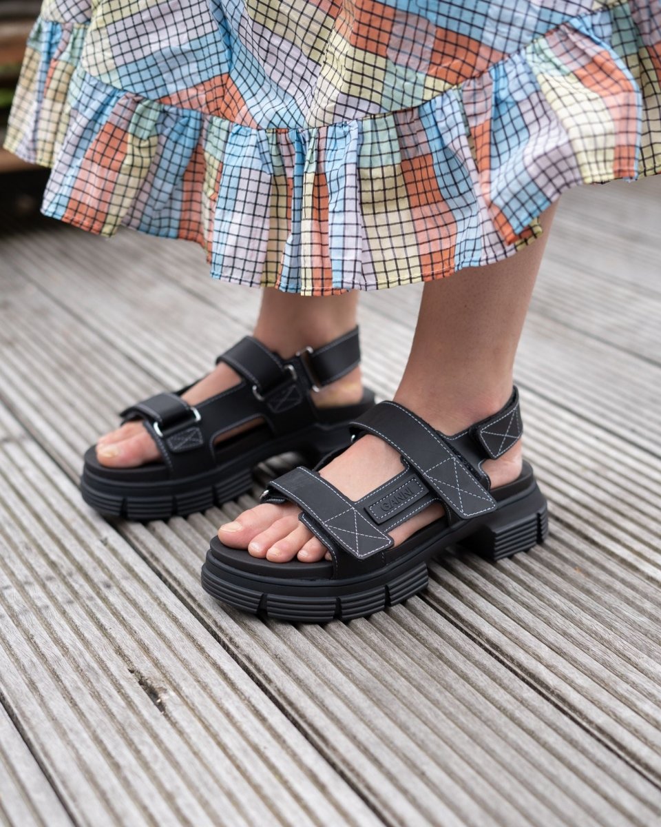 forlænge øge træk uld over øjnene Gå sommeren i møde med vores favorit sandaler - 2021