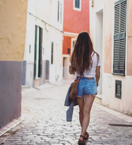 levi distressed jean shorts