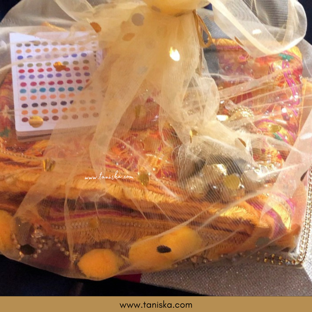 Novelty Bridal Gift Hamper Gift Set - Perfect Gift for: Roka, Kurmai, Shagun, Maiyan, Shaadi, Walima
