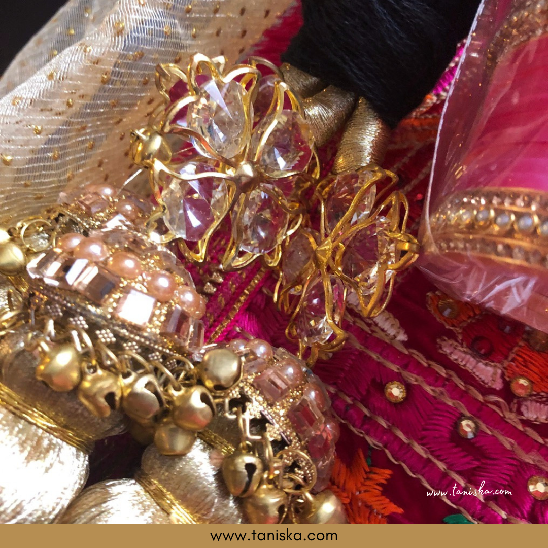 Novelty Bridal Gift Hamper Gift Set - Perfect Gift for: Roka, Kurmai, Shagun, Maiyan, Shaadi, Walima