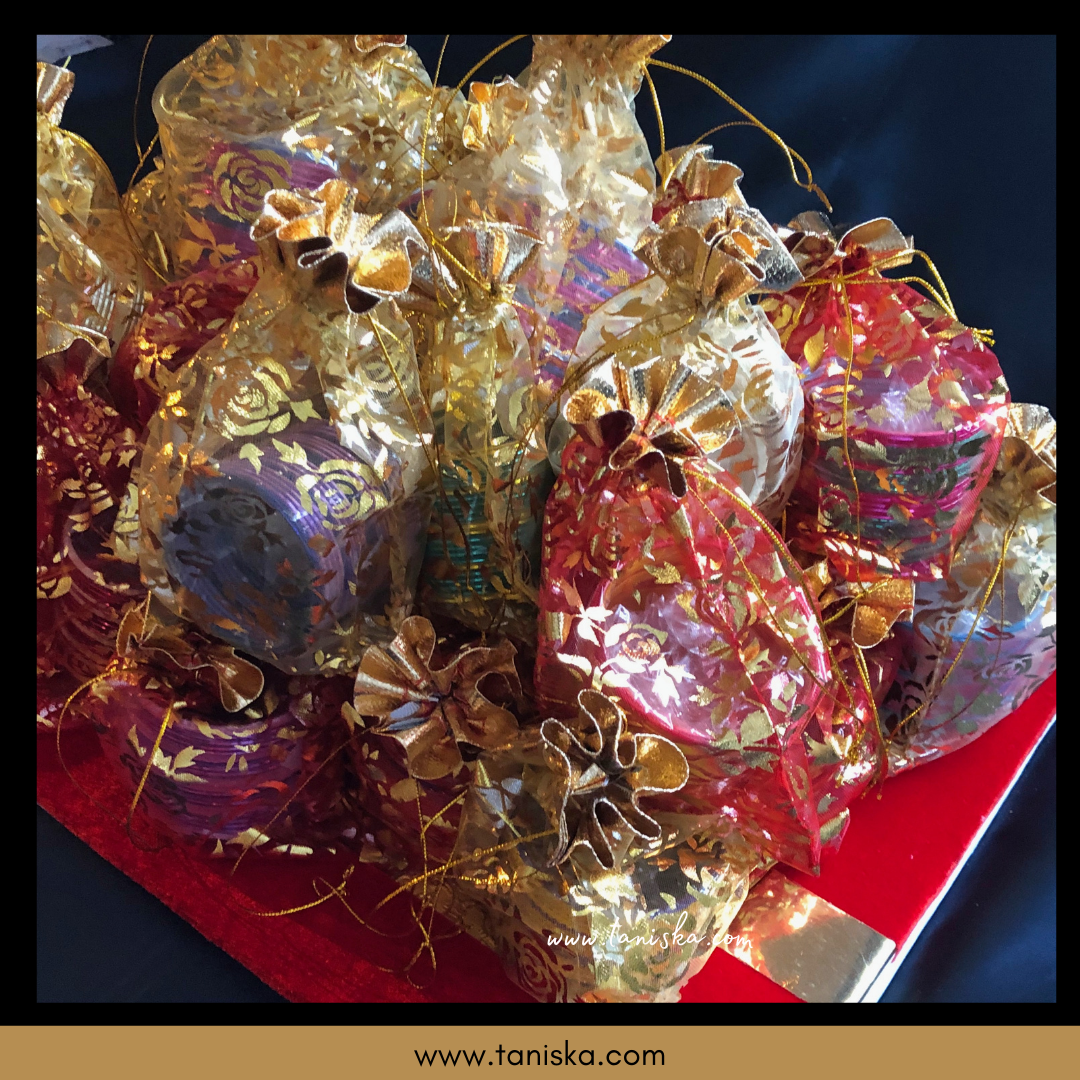 30 Bangle Sets - Wedding Guest Favors, Gifts - for Mendhi, Shaadi, Mayian, Walima & Much More