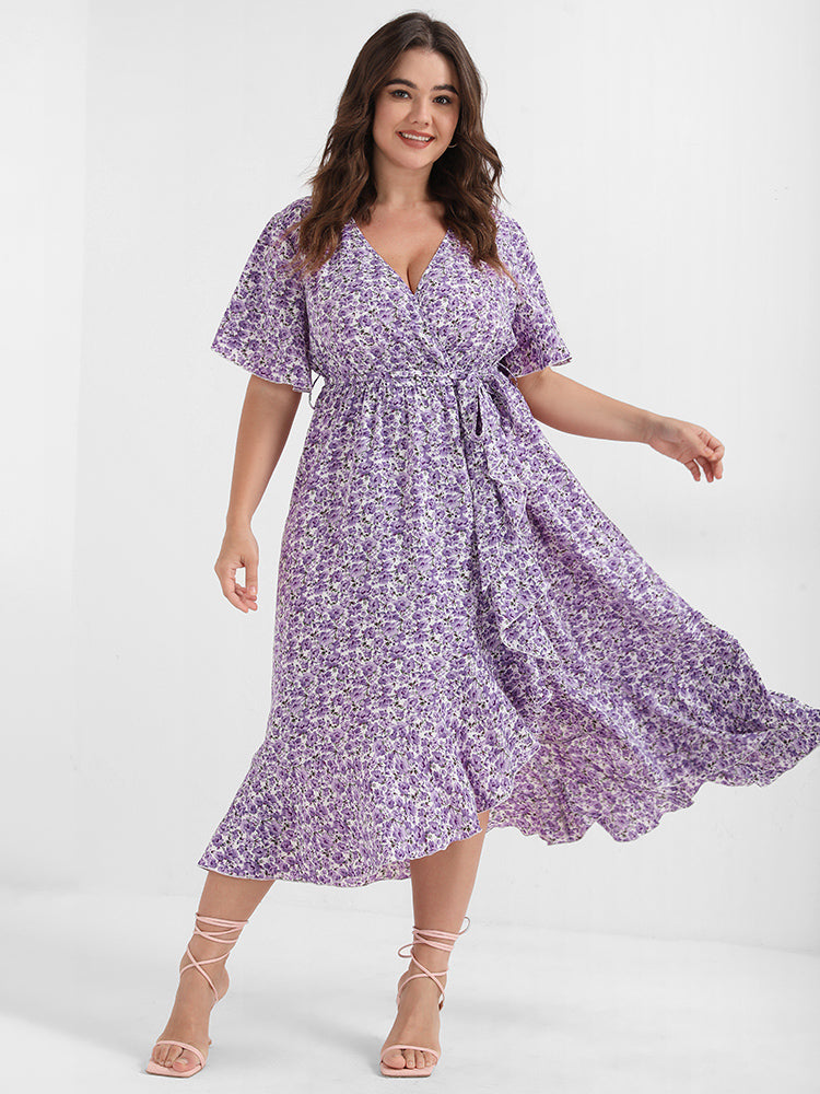 

Plus Size Women Dailywear Ditsy Floral Ruffles Ruffle Sleeve Short Sleeve V Neck Elegance Dresses BloomChic, Plum