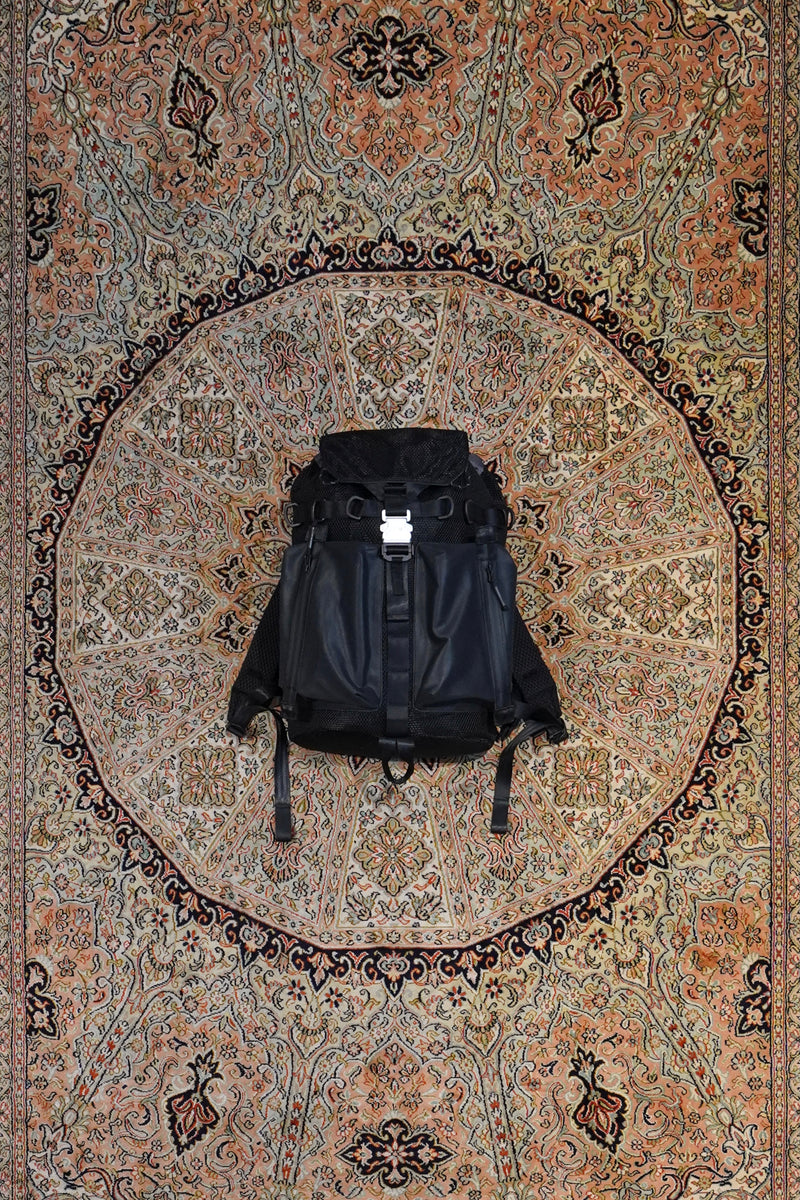 UJOH(ウジョー)のTMH Backpack(BLACK)(バックパック)の通販