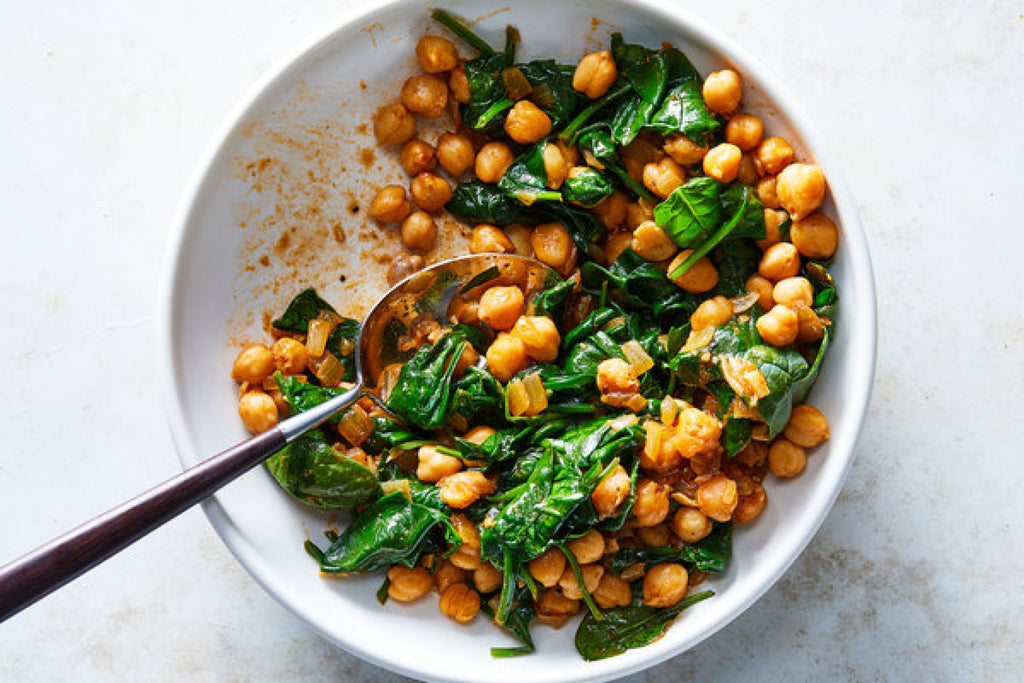 Spinach with Chickpeas and Lemon 