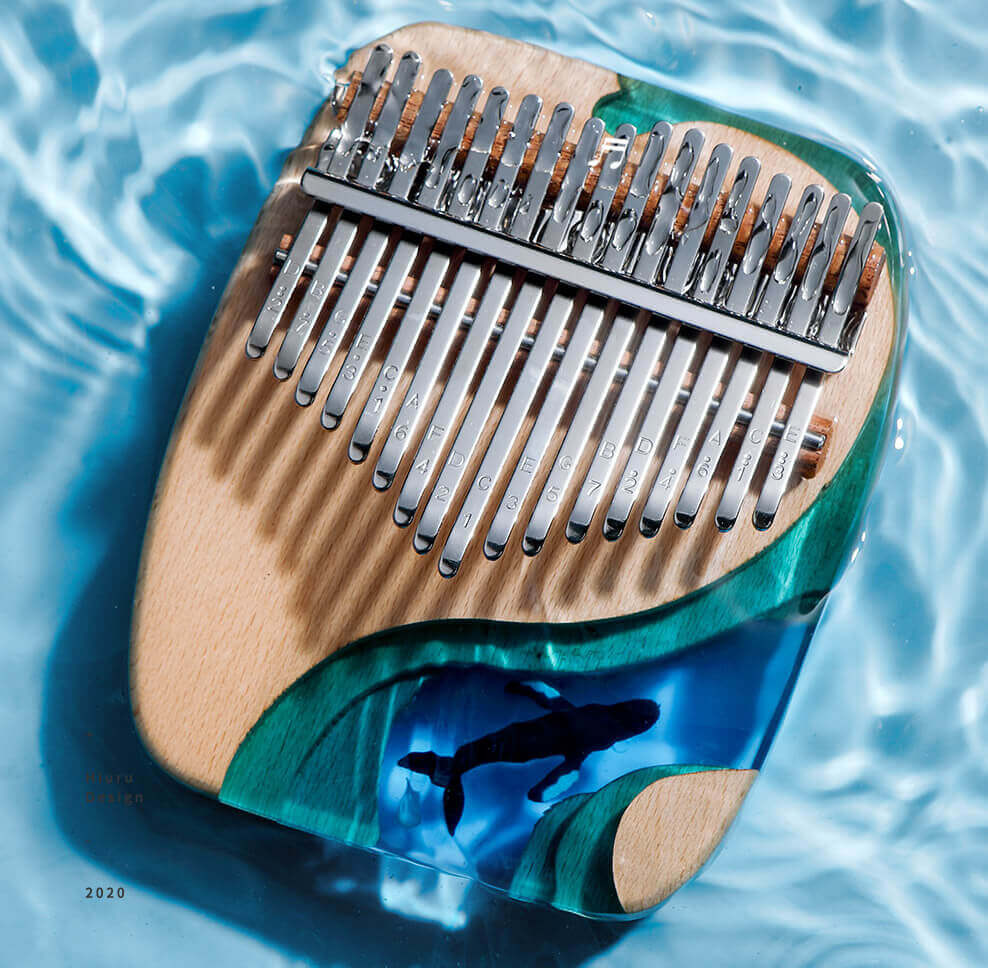 Lighteme 17 Key Flat Board Kalimba Thumb Piano, C Major Beech + Epoxy Resin Single Board Arc Chamfering C Tone Finger Kalimba Instrument (Deep Sea Blue Whale)