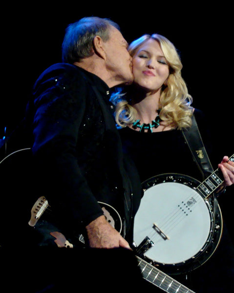A Happy Moment: Glen Campbell And His Baby Girl Rock The Stage With