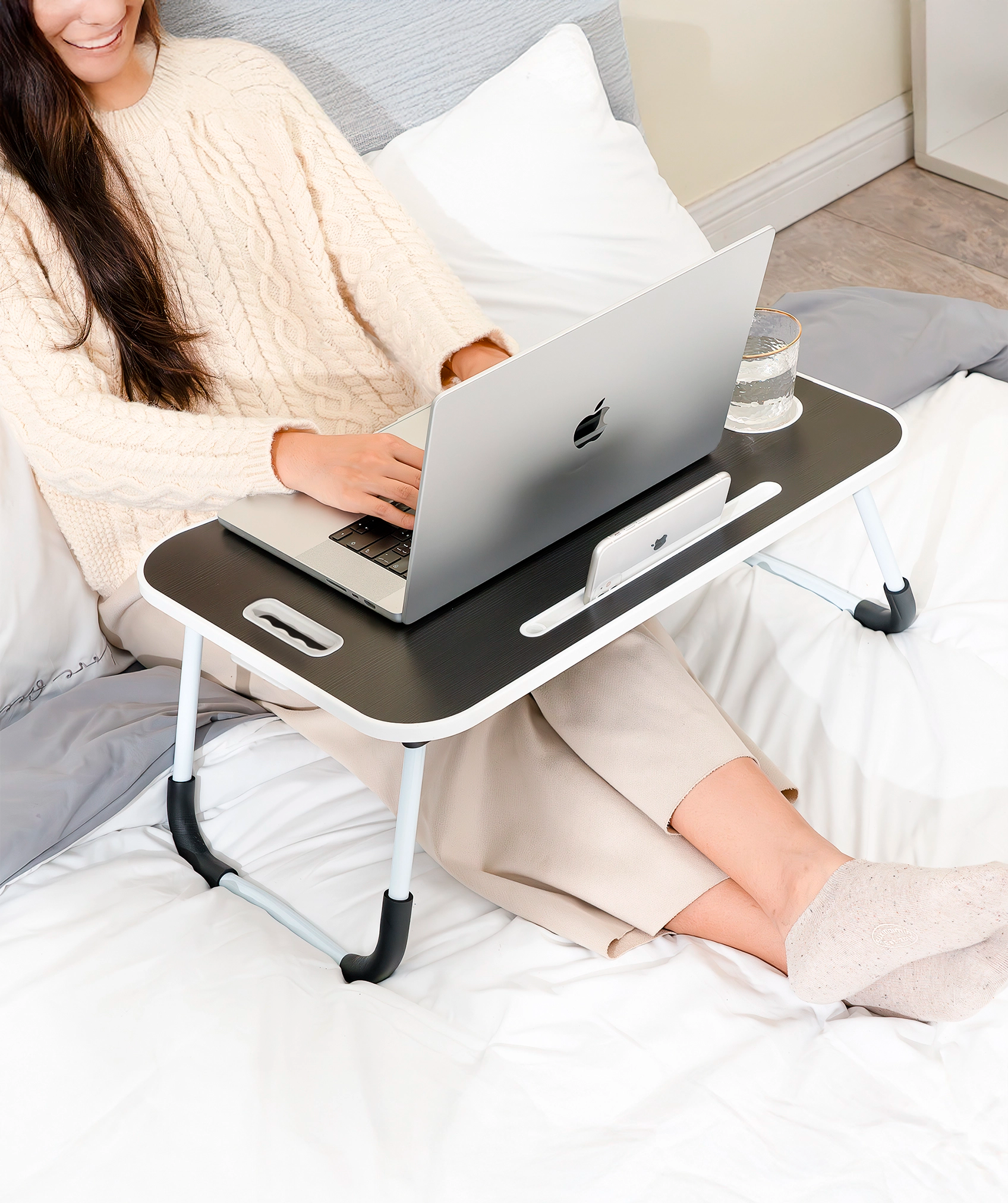 Vassoio multifunzione pieghevole con cassetto ergonomico, ideale per laptop e tablet