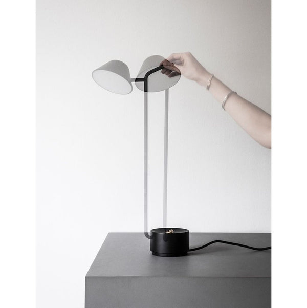 menu peek table lamp