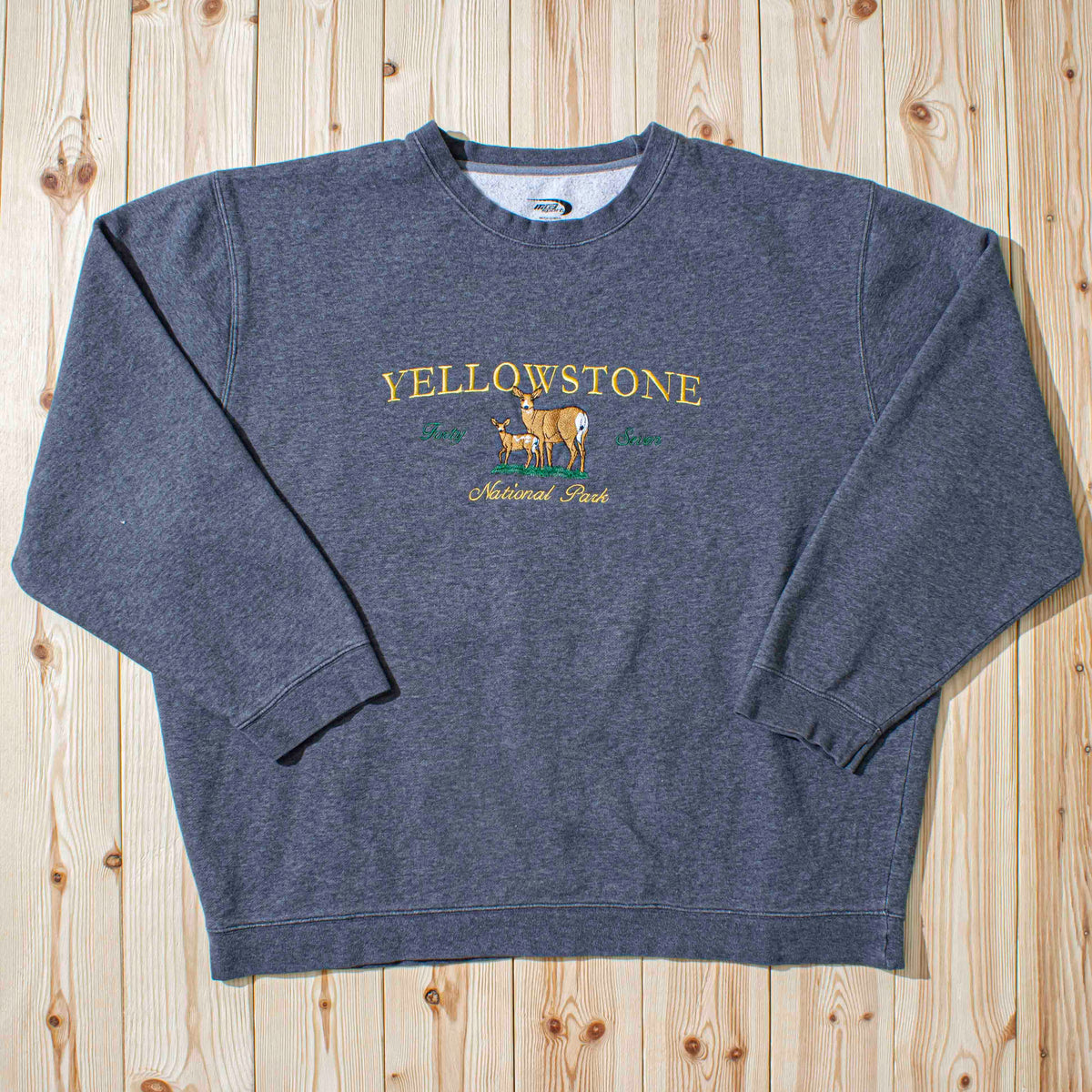 (XL) Vintage Yellowstone Embroidered Sweatshirt