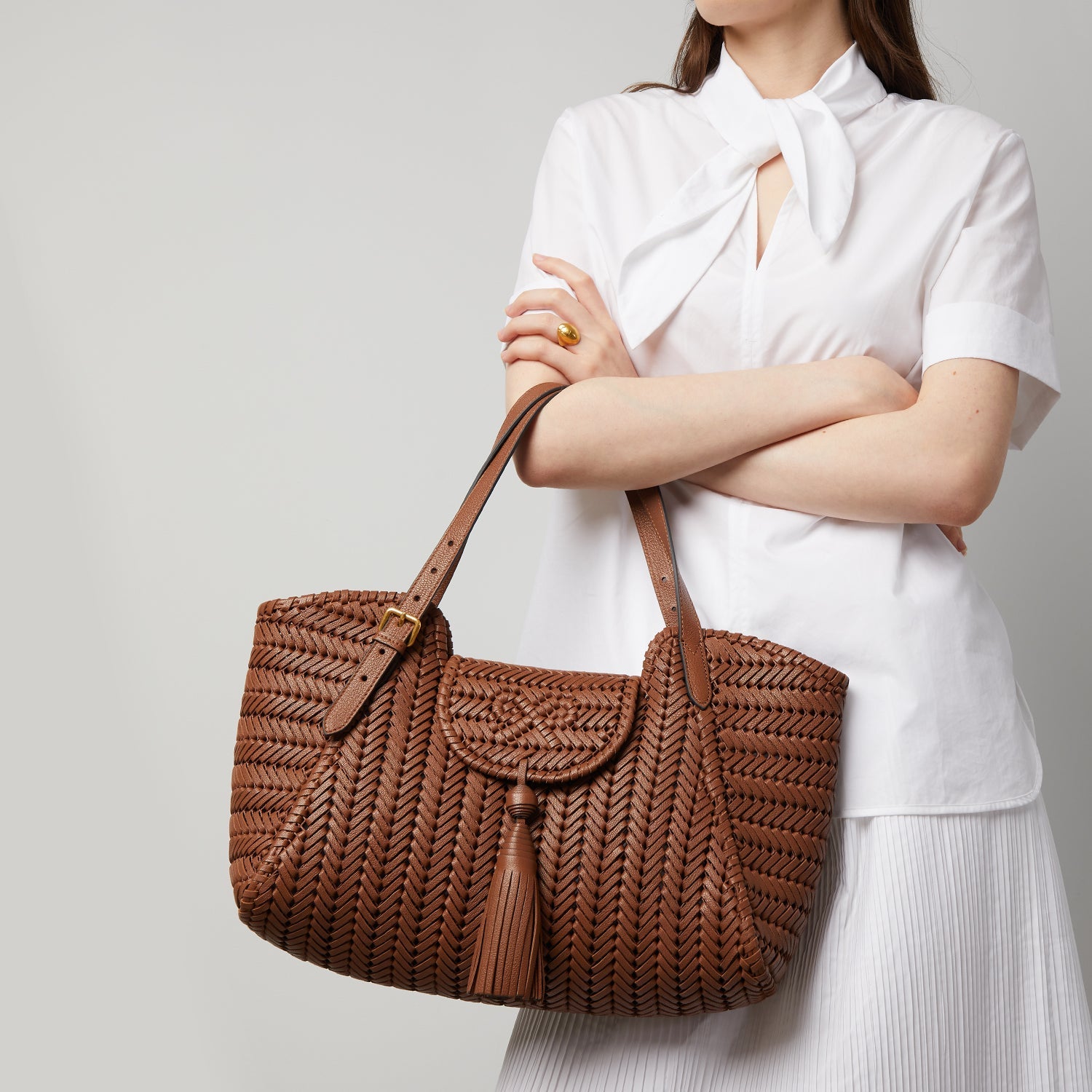 美品 ANYA HINDMARCH nesson リボン 編み込み トートバッグ-