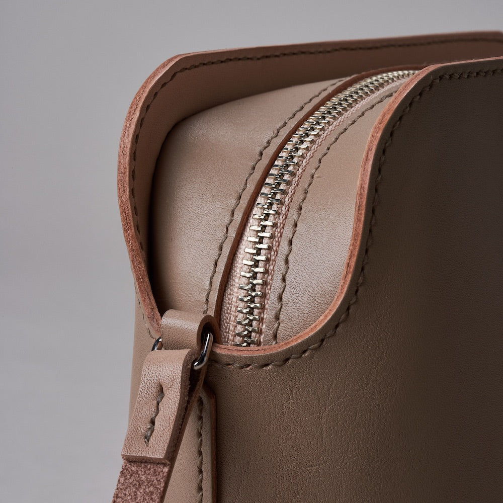VIDEO LESSON / No.1009 Round Zip Top Pochette