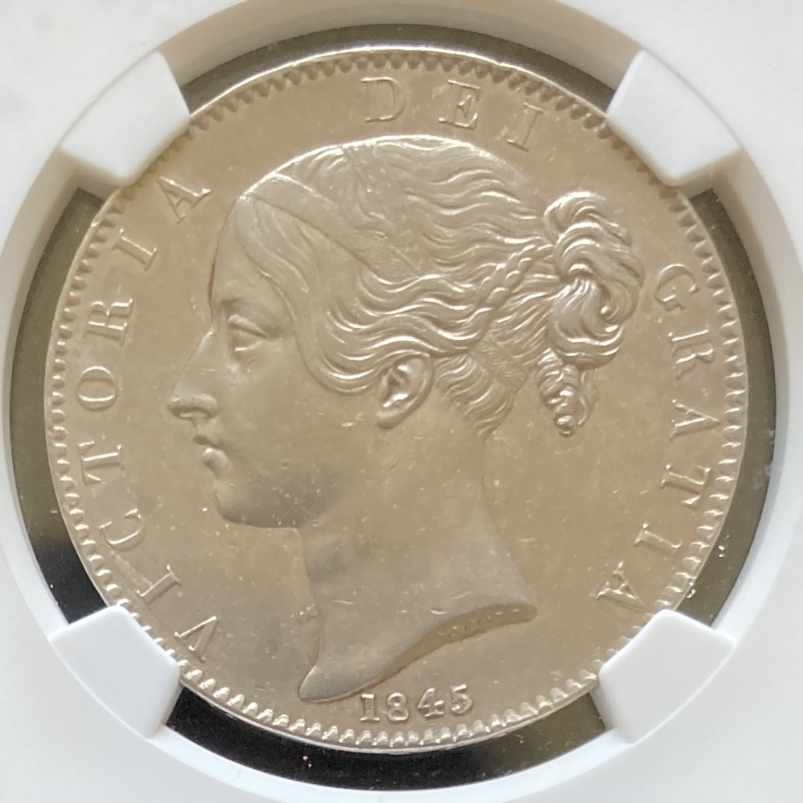 シリング1845年　ビクトリア　ヤングヘッド　クラウン銀貨　ヴィクトリア　イギリス