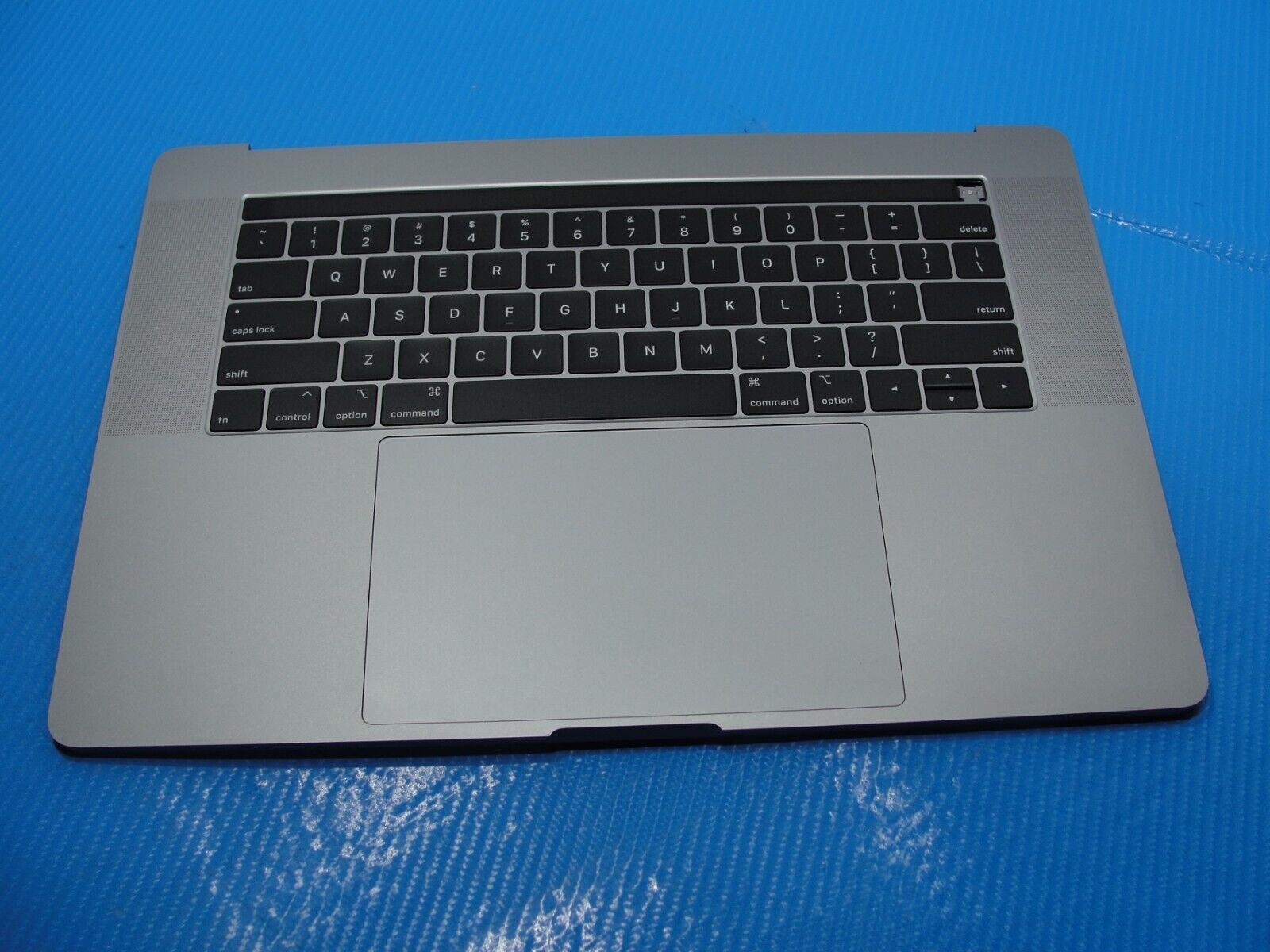 MacBook Pro A1990 15" MR942LL/A Top Case w/Battery Grey 661-10345 GrA