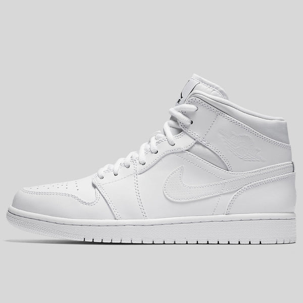 nike air jordan mid triple white