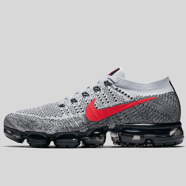 nike vapormax flyknit black and red