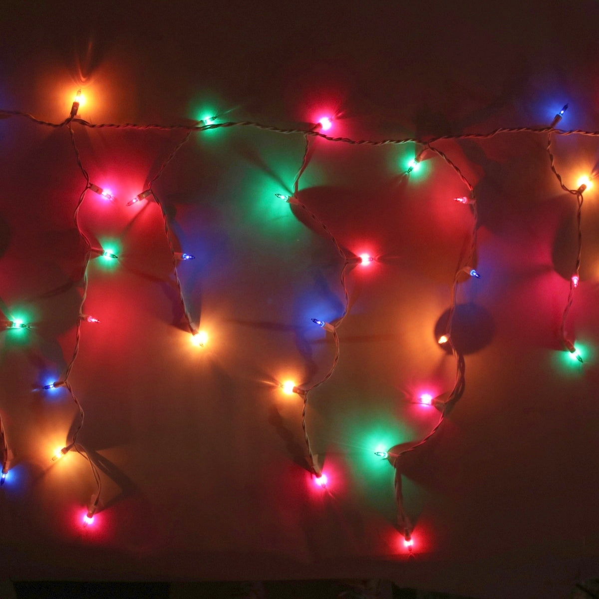 150-bulb Multicolor Glass Icicle White – Christmas Light Source