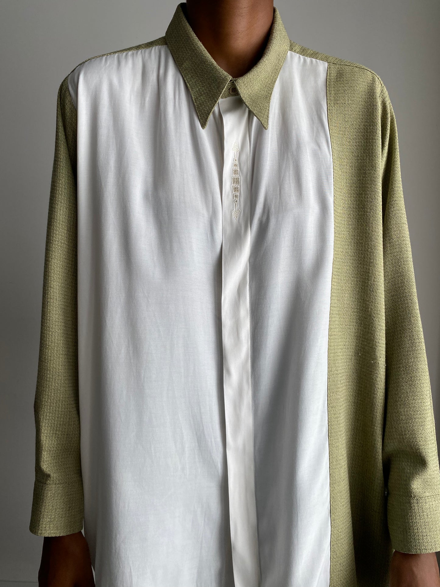 Two tone vintage shirt