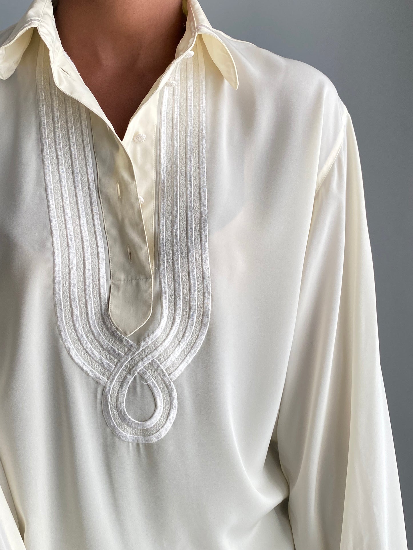 Vintage eggshell blouse