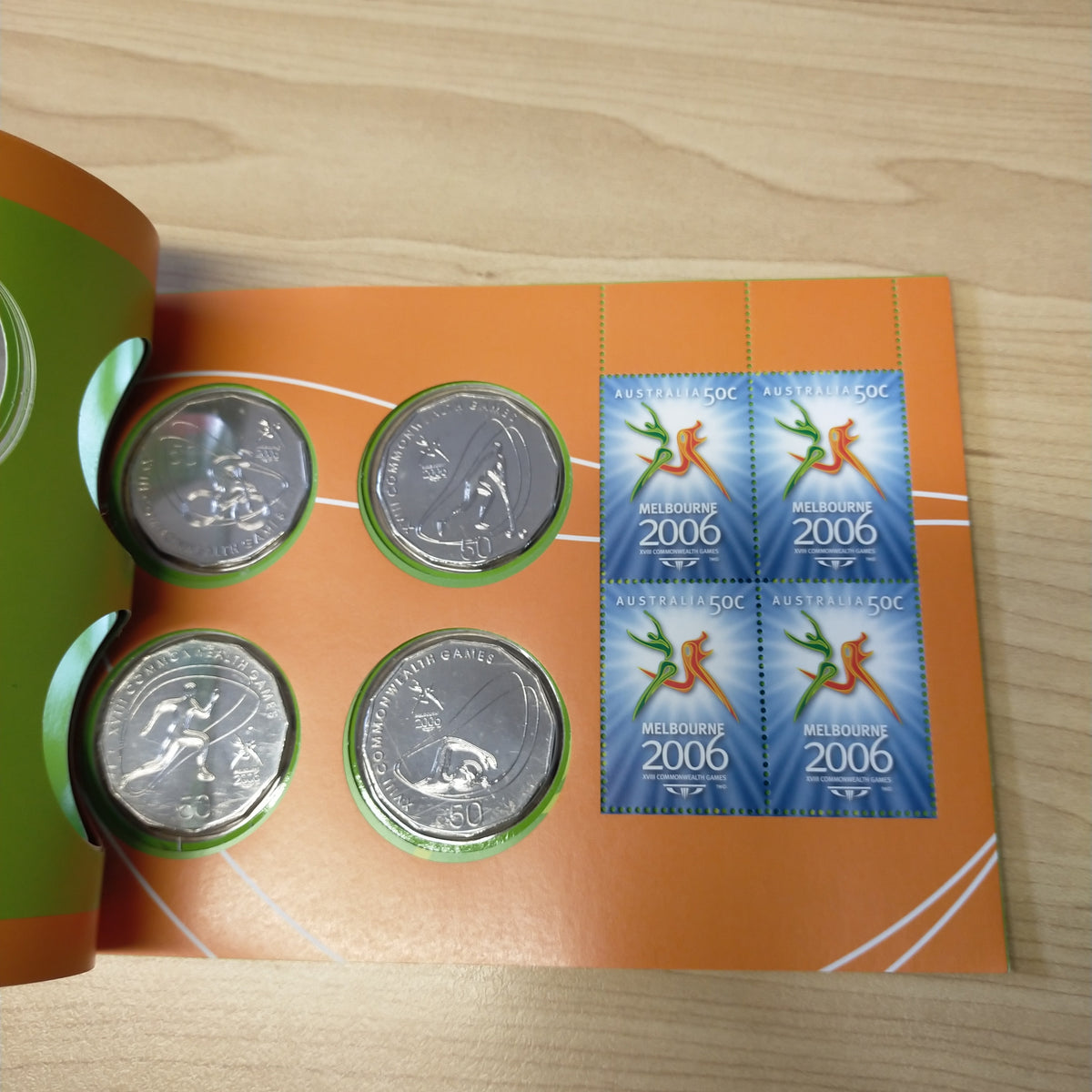 Australia 2006 Commonwealth Games 50c UNC Coins & Stamps Booklet w/ Imperf Block 