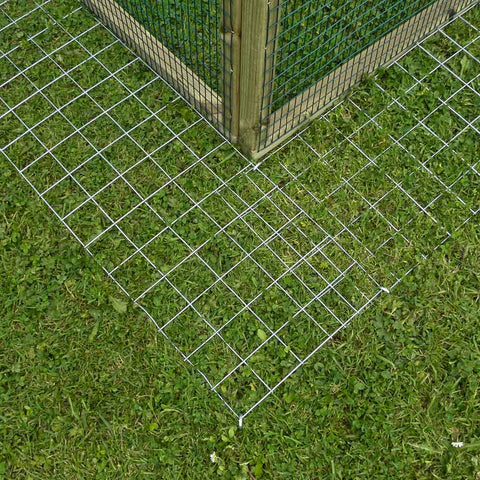 Predator Guard wire mesh of chicken fence