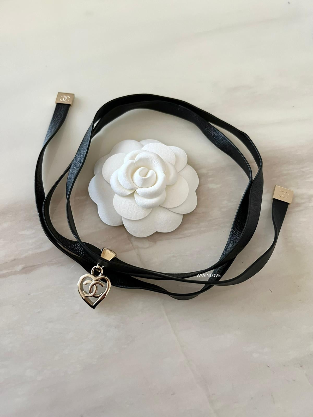 heart leather choker necklace