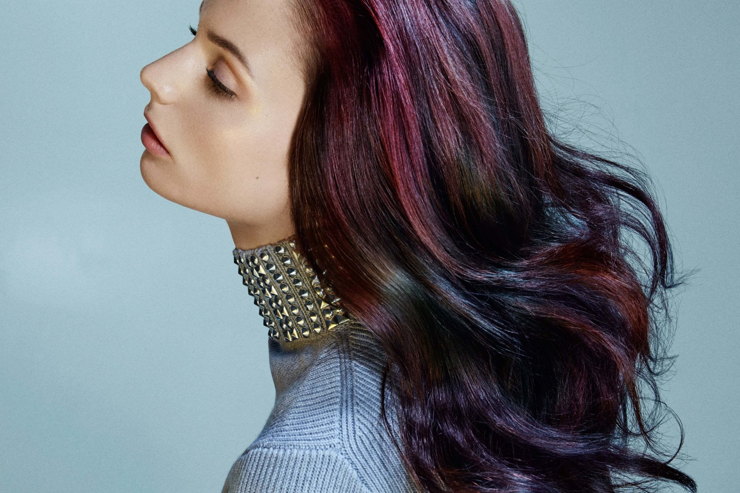 Oil Slick Hair Is The Perfect Hair Color Trend For Brunettes – I AM & CO