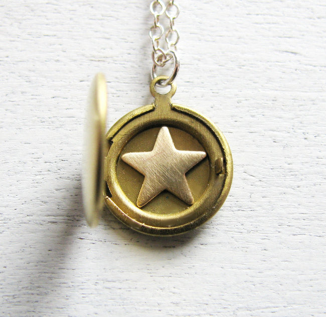 Personalized Locket With Star Rebecca Tollefsen