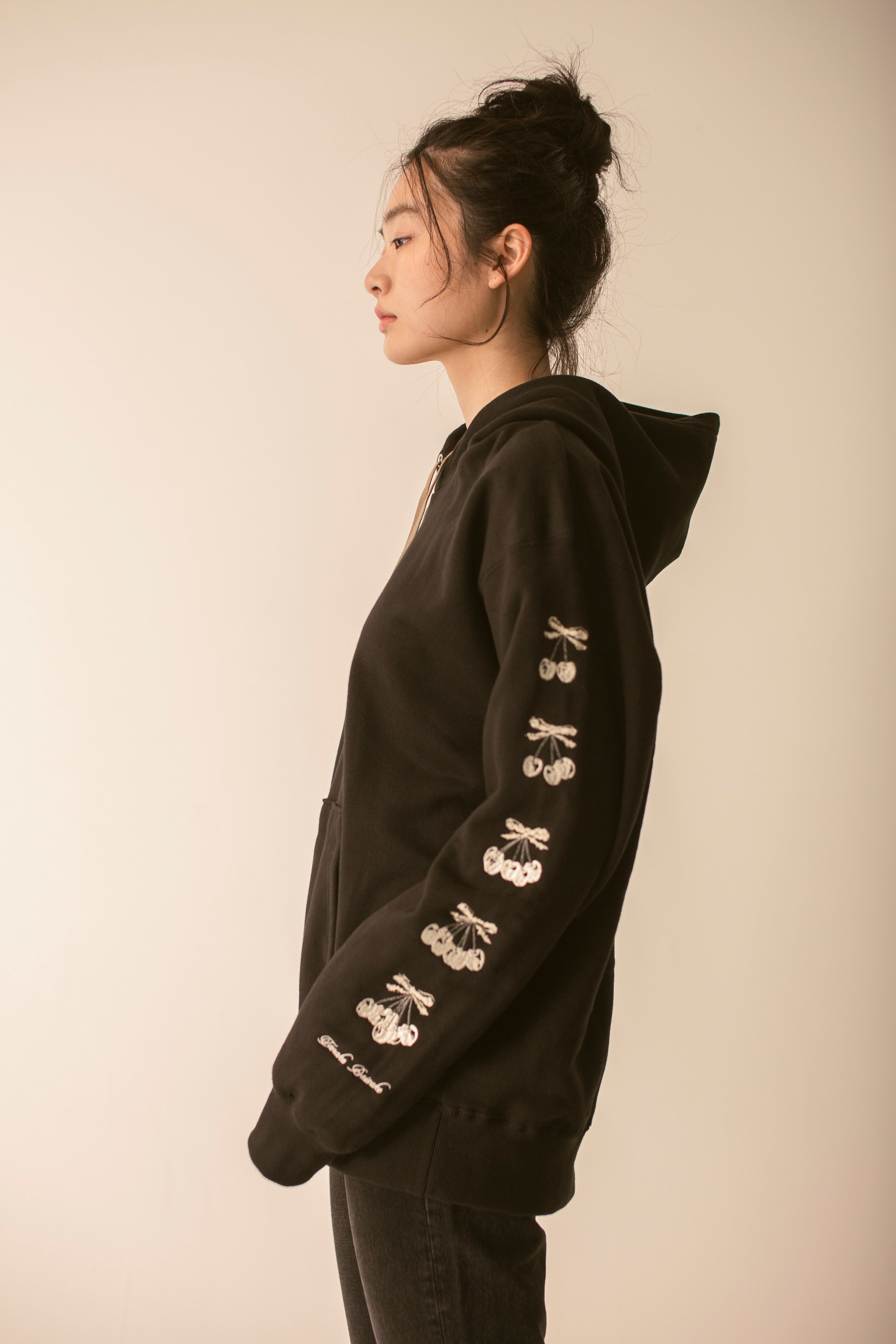 最安挑戦！ 【美品】tanaka daisuke Cherry hoodie Black パーカー