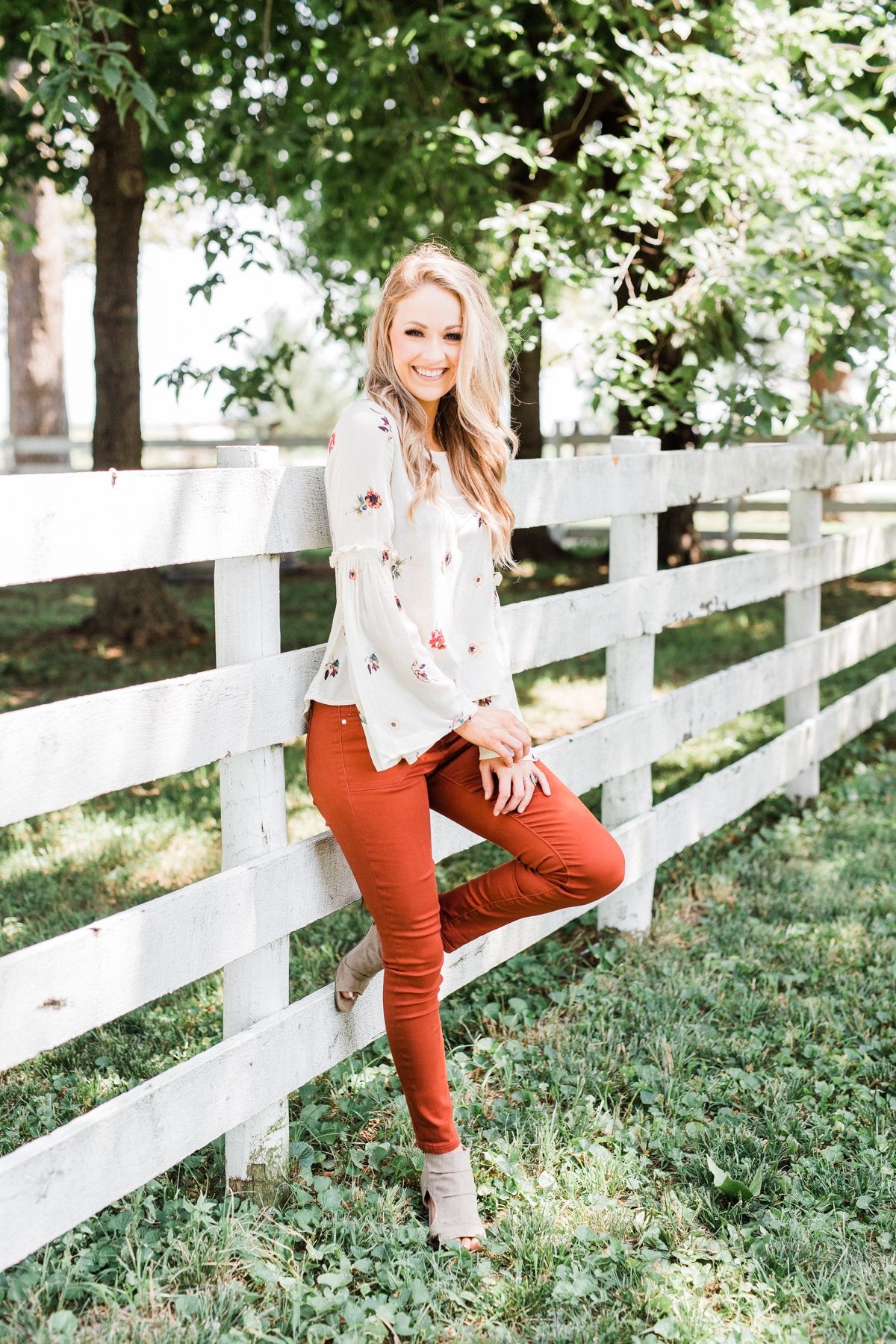 Cinched Waist Shorts- White