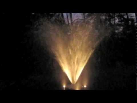 Load and play video in Gallery viewer, EasyPro Aqua Fountain 1/2 HP