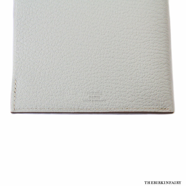 hermes tarmac passport holder review