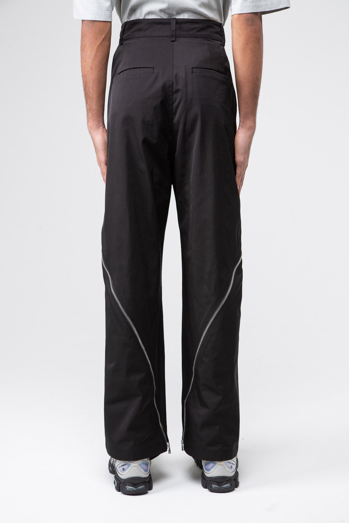 ヒップ110CMFFFPOSTALSERVICE Zip Trouser Black パンツ