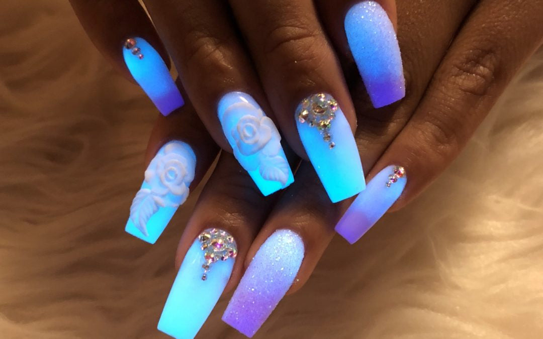 glow in the dark fingernail polish