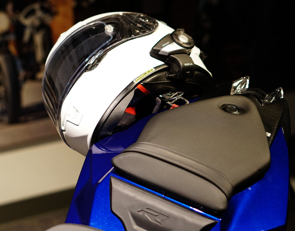 bmw s1000rr helmet lock