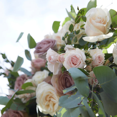 adore taupe ceremony piece roses