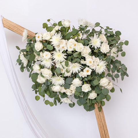 blissful white arch decor roses disbud mum