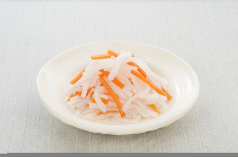Pickled daikon radish with carrots