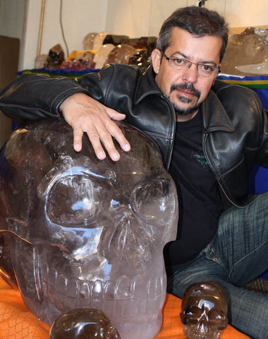 Leandro Souza and Akator the world's largest crystal skull