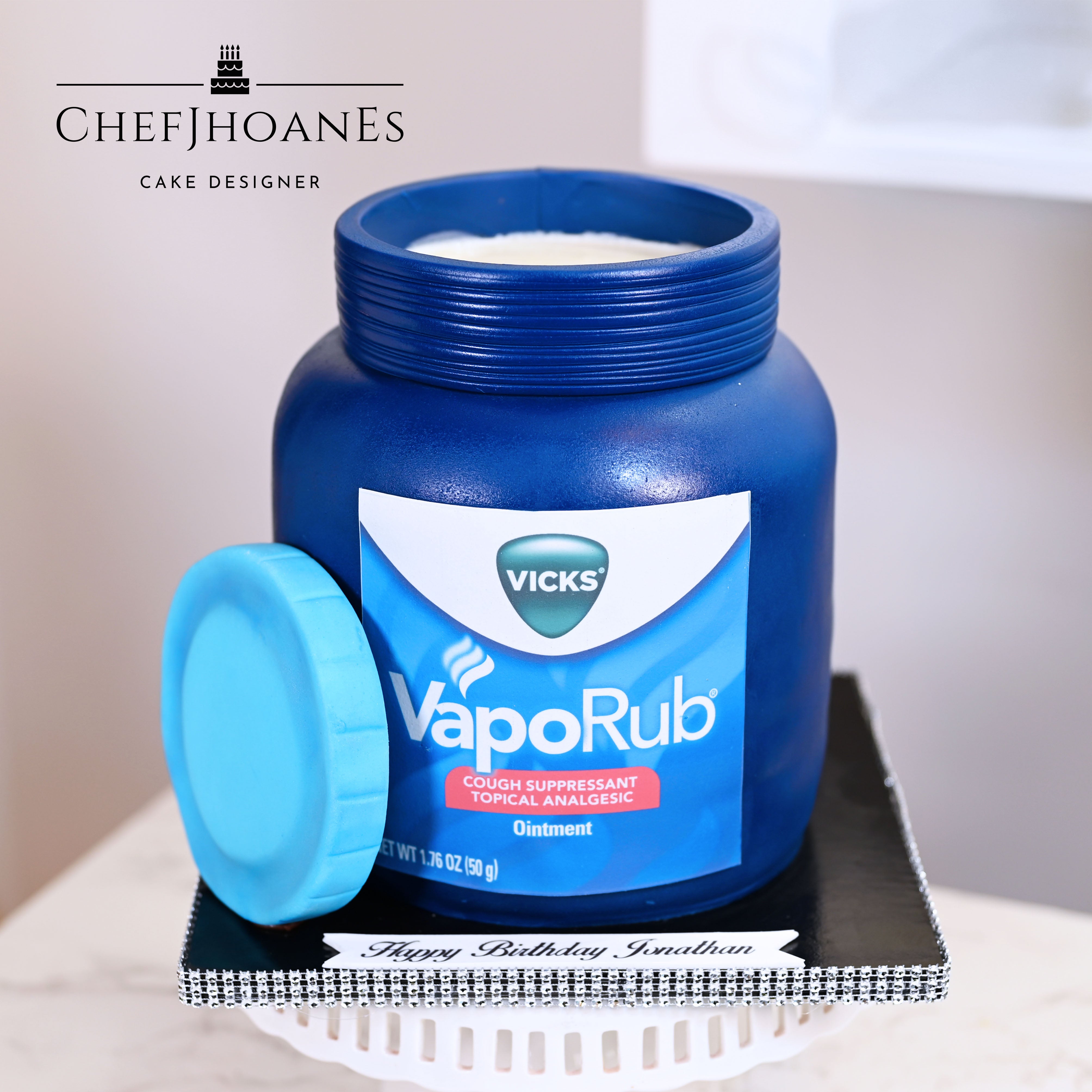 Vicks Vaporub Cake Feed 20 25 People Chefjhoanes