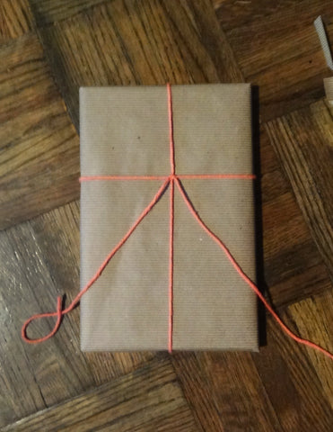how to tie a bow on a present