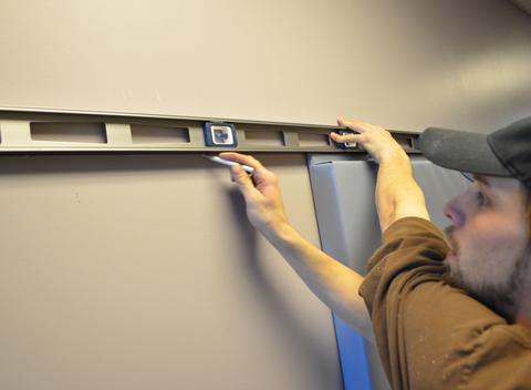 How to install Easy Stick wall pads