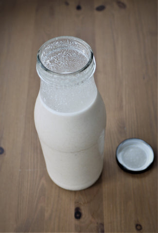 Almond, Cashew & Date Mylk