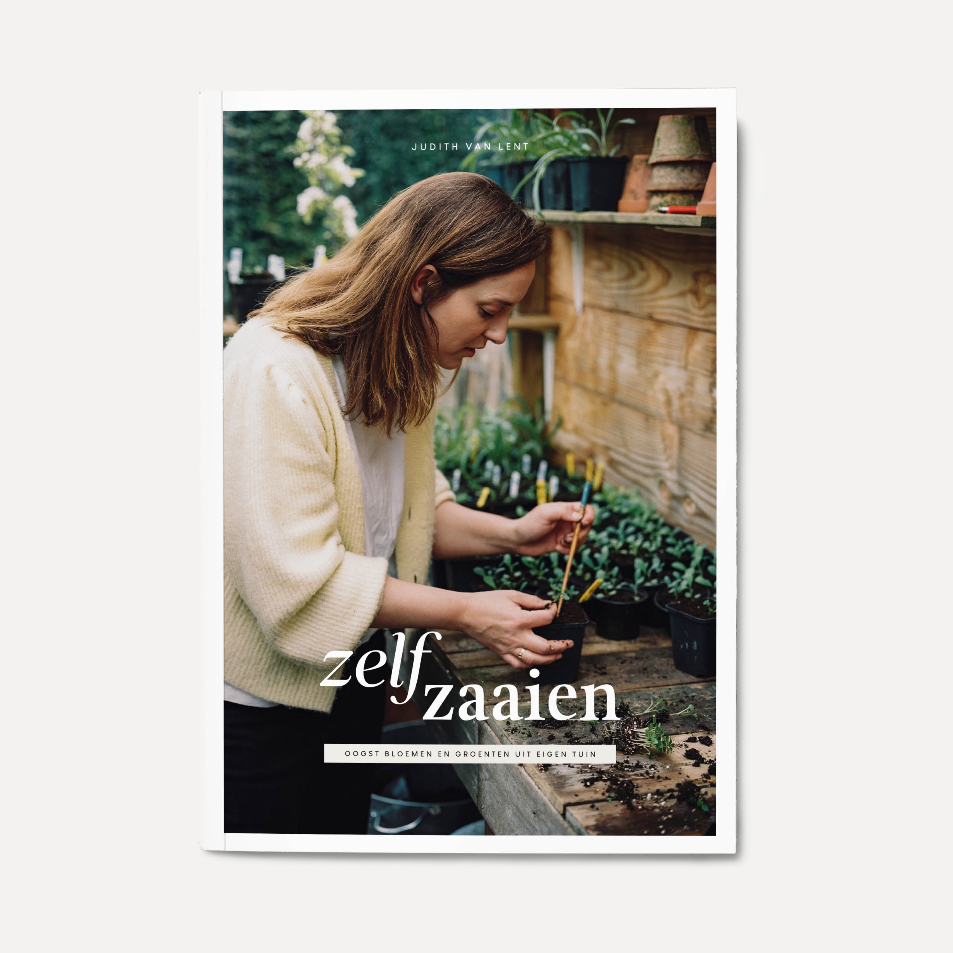 Opknappen speelplaats Zuivelproducten Boek 'Zelf Zaaien' - Oogst bloemen en groenten uit eigen tuin – MAY & JUNE