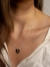 Load image into Gallery viewer, MINI MONSTERA NECKLACE 